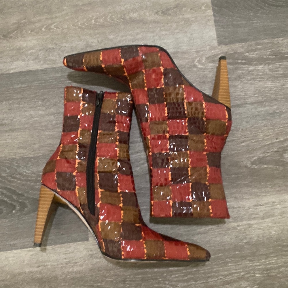 Cute fall colors ankle boots!